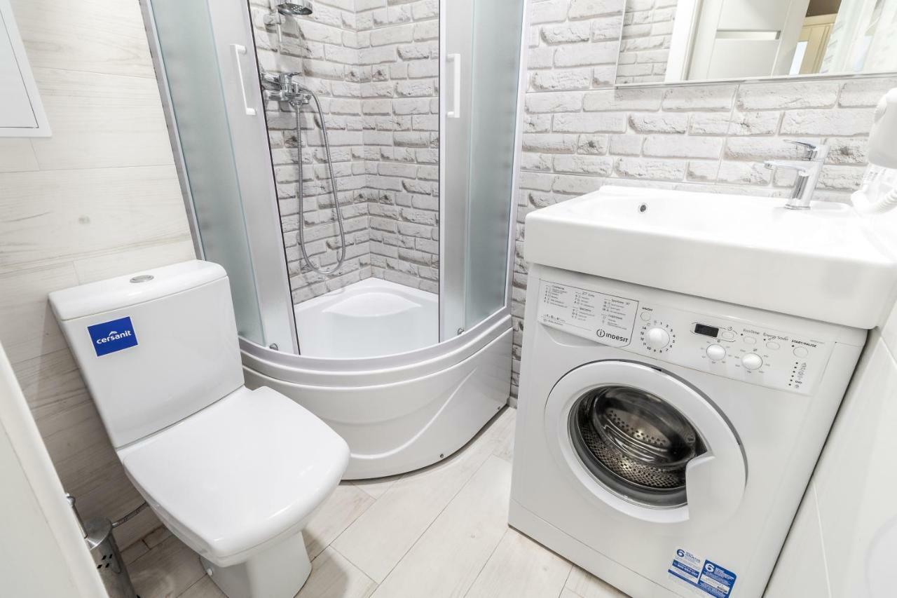 Modern Rus Apartment ลวีฟ ภายนอก รูปภาพ
