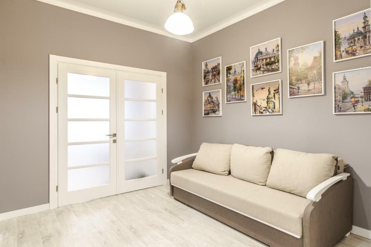Modern Rus Apartment ลวีฟ ภายนอก รูปภาพ
