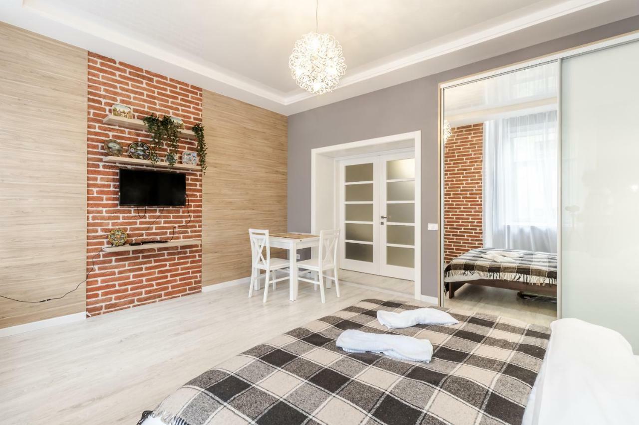 Modern Rus Apartment ลวีฟ ภายนอก รูปภาพ