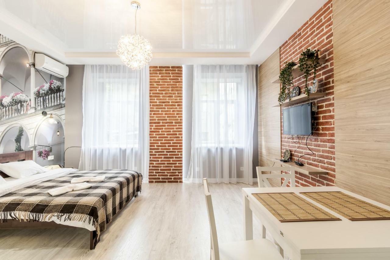 Modern Rus Apartment ลวีฟ ภายนอก รูปภาพ