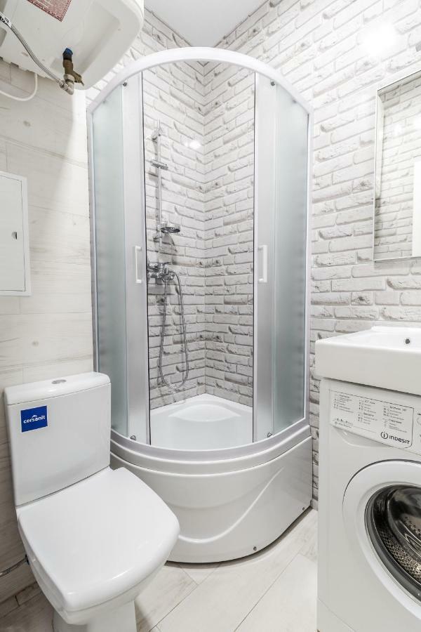 Modern Rus Apartment ลวีฟ ภายนอก รูปภาพ